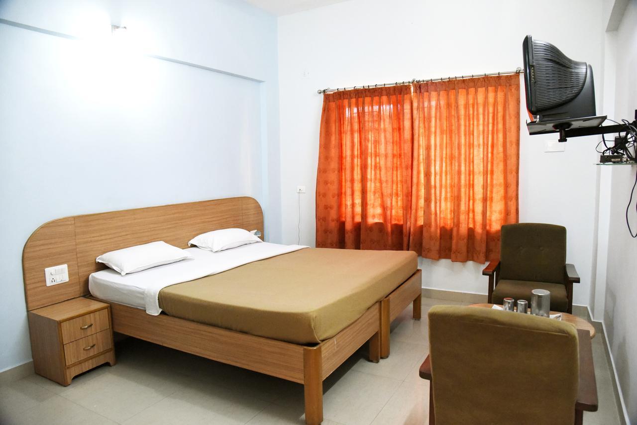 Отель Slr Residency Subrahmanya Экстерьер фото
