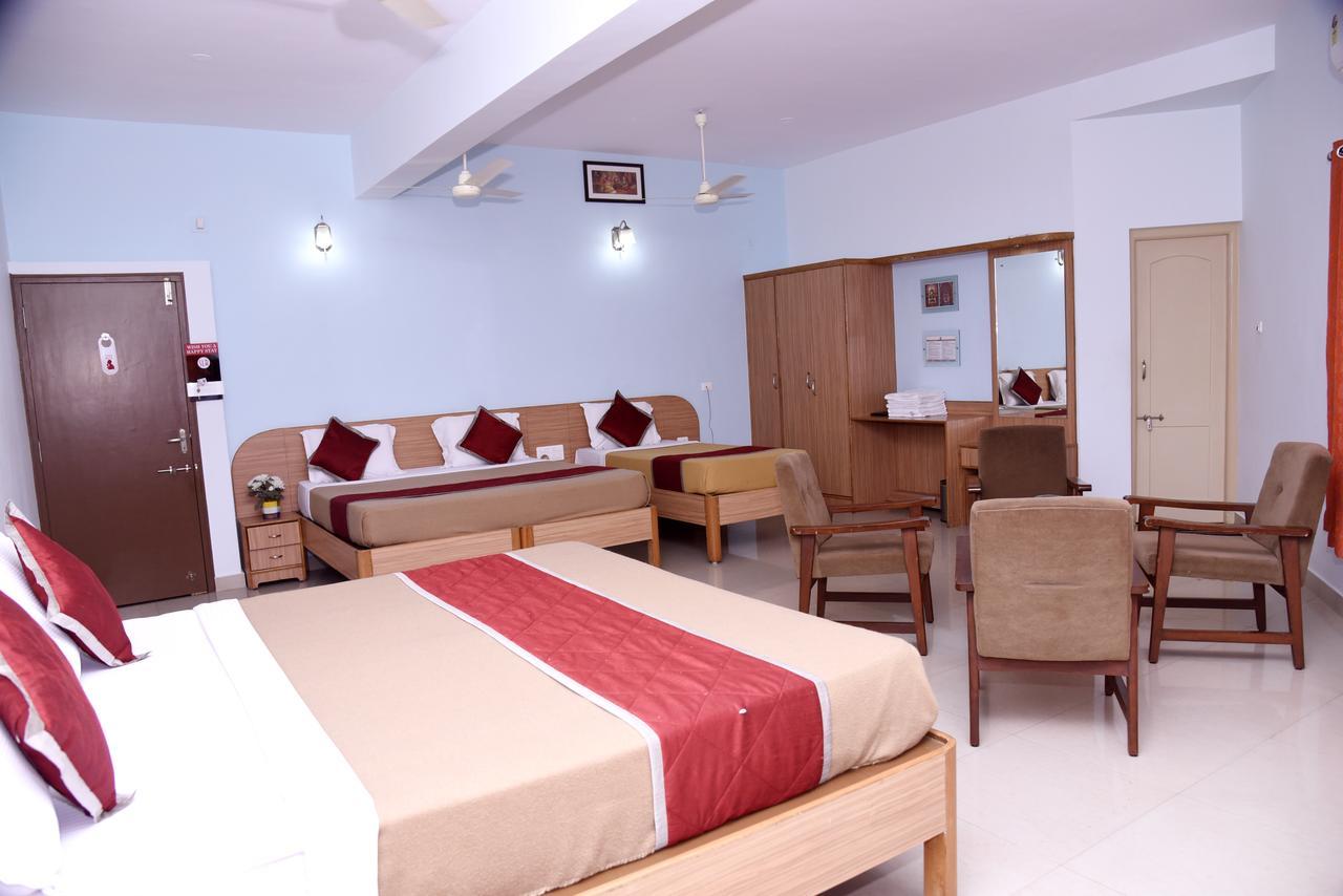 Отель Slr Residency Subrahmanya Экстерьер фото