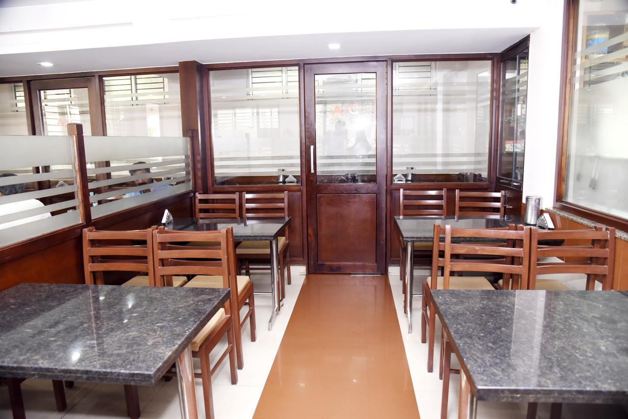 Отель Slr Residency Subrahmanya Экстерьер фото
